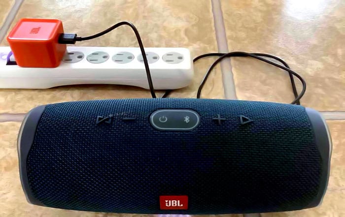 JBL Charge 4-Trying a different and compatible charger